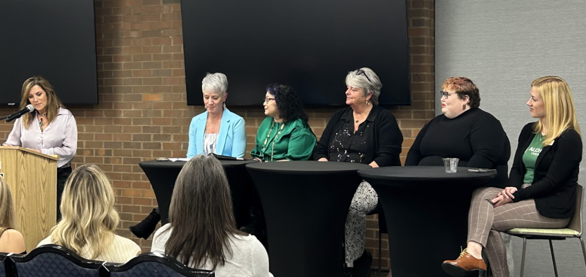 (Left to right) Alys Smith, Alissa Stewart Sparks, Raine Klover, Gina Milum, Brittany Ochoa, Nora Ankrom